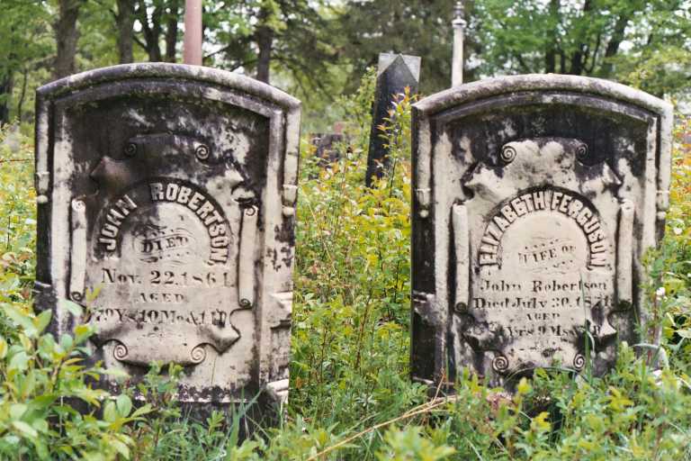 Robertson gravestone